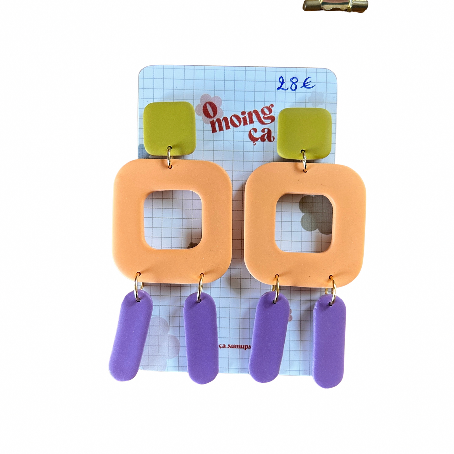 Boucles d’oreilles graphiques O moing ça