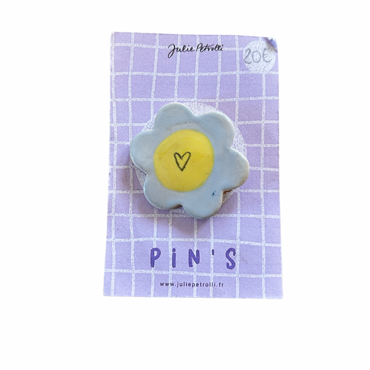 Pin’s fleur Julie Petrolli