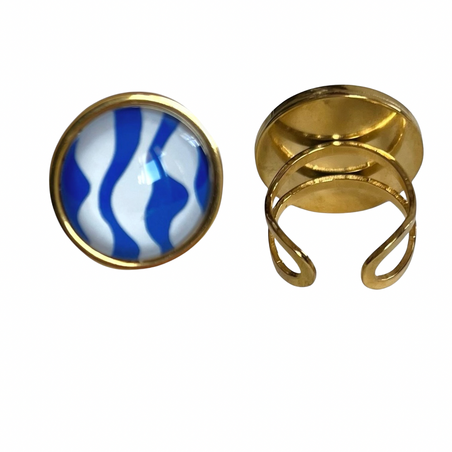 Bague cabochon dorée Dans l’air du temps